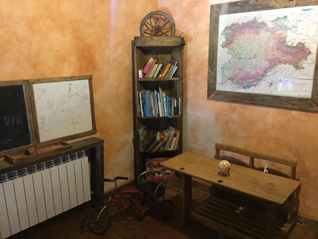 Casa Rural La Charolesa Aguilera ภายนอก รูปภาพ