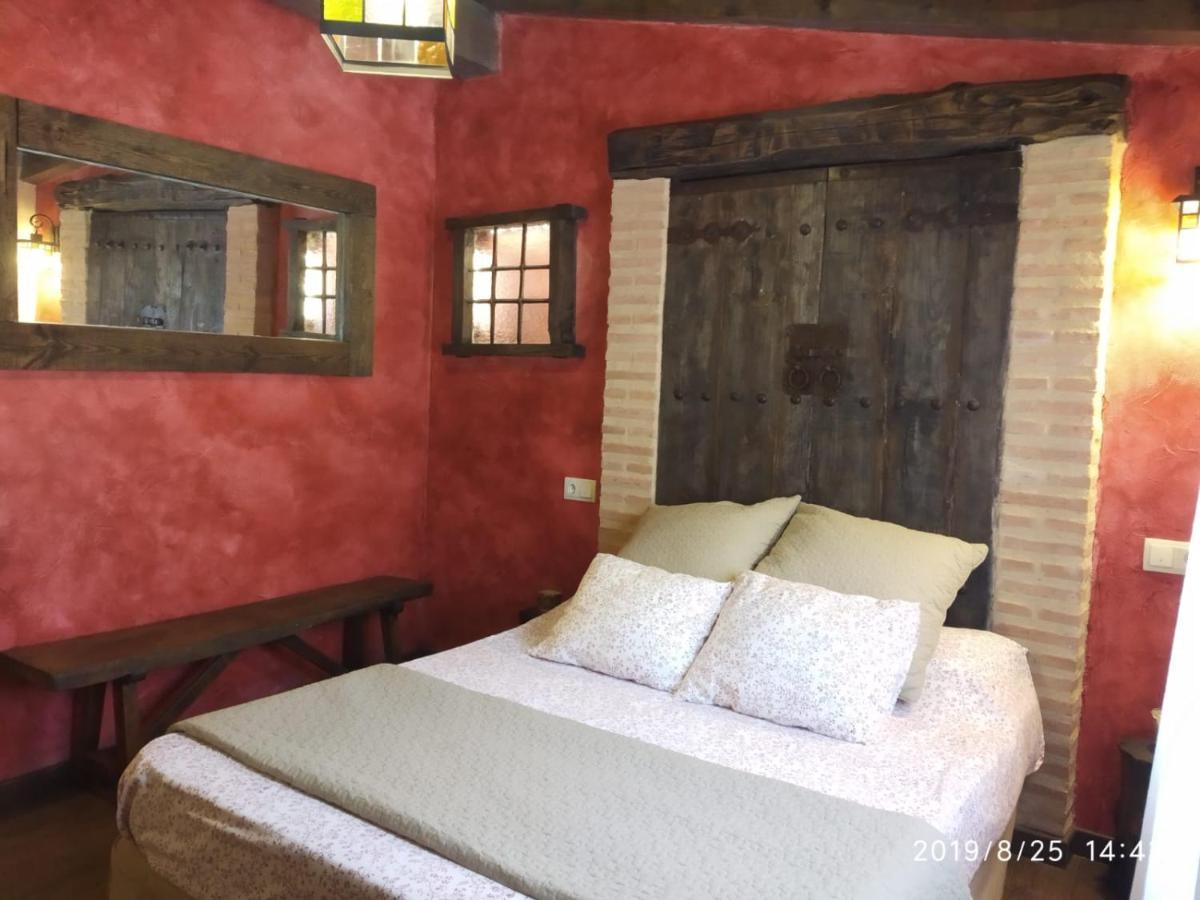Casa Rural La Charolesa Aguilera ภายนอก รูปภาพ